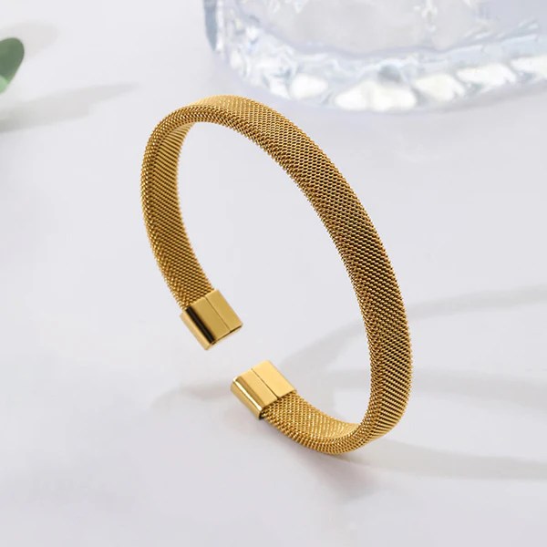 Elegant Tuxedo Handcuff