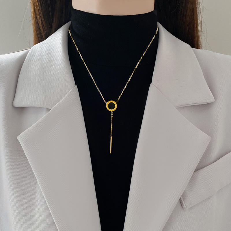 Stylish Gold Plated Round Pendant